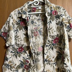 Dress barn button up 3x shirt cream and floral short sleeve